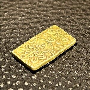 Very old Chinese gold coin